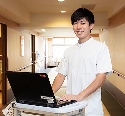 国際医療福祉大学市川病院 男性看護師活躍中