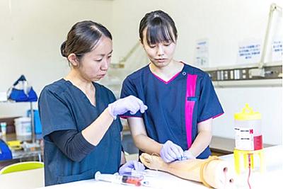 聖マリアンナ医科大学横浜市西部病院 On the Job Training（部署内教育）