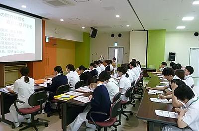 盛岡友愛病院 継続教育　クリニカルラダーを活用し、個人のスキルに合わせて着実に成長できるプログラムがあります