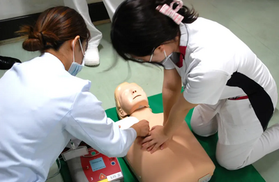奥沢病院 院内研修・本部研修を実施