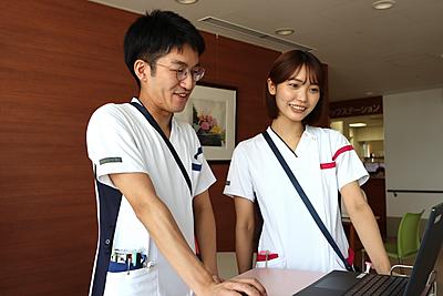 寿泉堂綜合病院・寿泉堂香久山病院 新人看護師とチューター