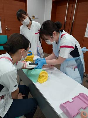 寿泉堂綜合病院・寿泉堂香久山病院 「採血」の実技研修