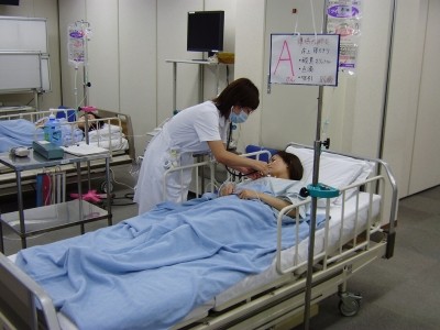 地方独立行政法人　神戸市民病院機構（中央市民病院／西市民病院／西神戸医療センター） 新人研修　―多床室受け持ちトレーニング
