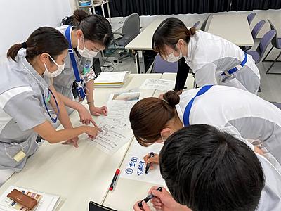 市立豊中病院 新人の成長に合わせた研修が毎月計画されています