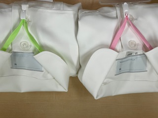 国立病院機構 浜田医療センター 1年目・２年目には色付きのストラップでわかりやすく