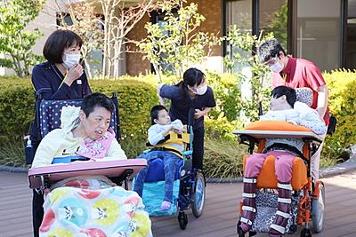横浜医療福祉センター港南 看護部・生活支援部　教育体制
