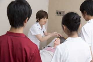 静岡県立静岡がんセンター 自己実現をサポートする教育・研修制度