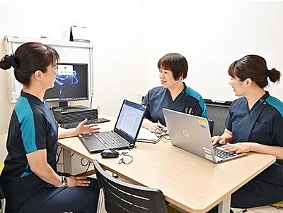 AMGグループ　桜ヶ丘中央病院 月に1回の研修と面談