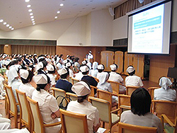 青梅慶友病院 スタッフのキャリアアップ支援