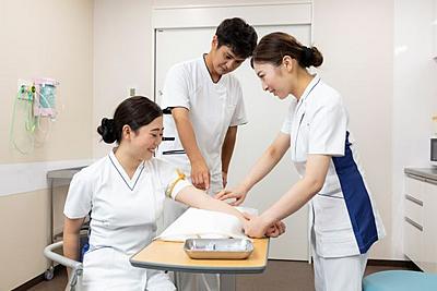 国際医療福祉大学病院 OJTでの技術指導