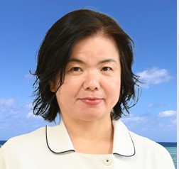 県立中部病院 看護部長