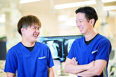 榊原記念病院 男性看護師　活躍しています！