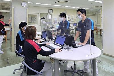 医療法人 光愛会 光愛病院 ナースステーション内の風景