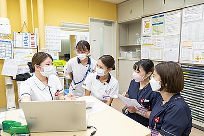 自治医科大学附属病院 固定チームナーシング　私たちはチーム全員で皆さんをサポートします！！