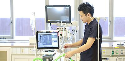 横浜市立大学附属病院 先輩看護師からのメッセージ