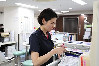 春山記念病院 『地域住民の最後の砦』として救急車の受け入れ強化～早期手術を院内で実施しています。